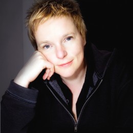 Photo of Rozalie Hirs