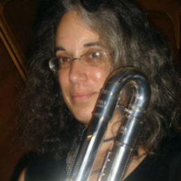 Photo of Janna Saslaw