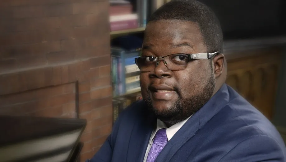 Picture of Prof. Braxton Shelley