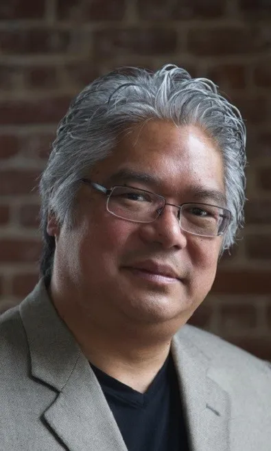 Picture of Professor Kevin Fellezs 