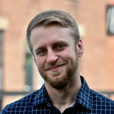 Picture of Kyle DeCoste